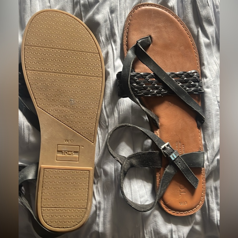 Toms black strappy sandals size 10